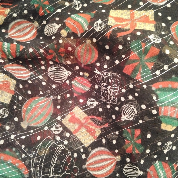 CEJON WOMEN’S HOLIDAY SCAR
F - Picture 4 of 4